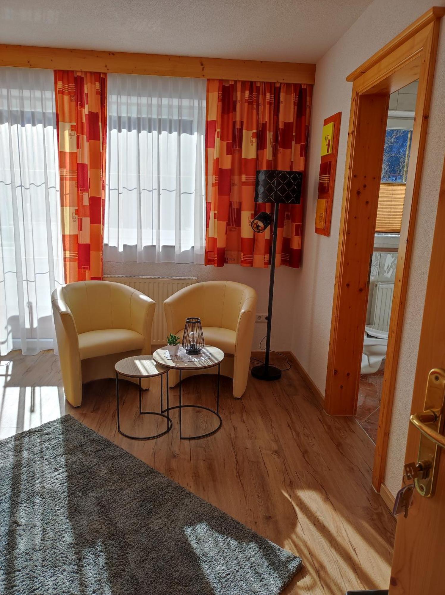 Gaestehaus Maria - Privatzimmer ナッセライト エクステリア 写真